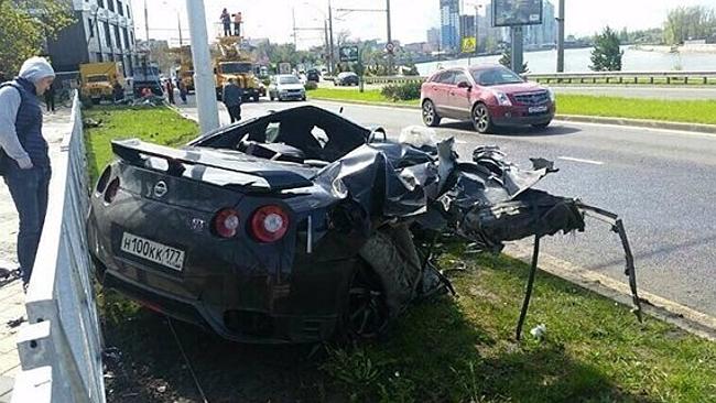 Video: Russian Footballer Crashes Nissan GT-R at 170 km/h