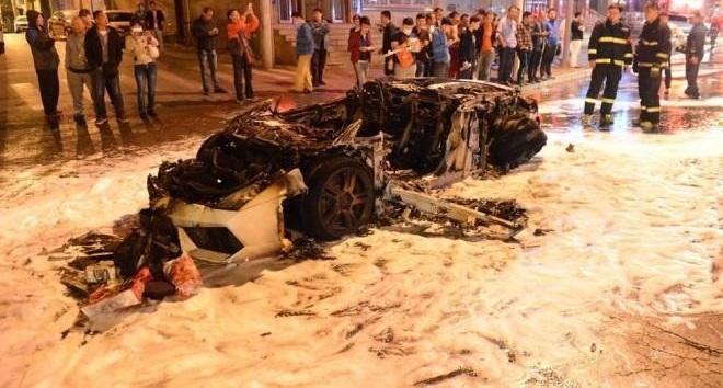 Lamborghini Gallardo destroyed in Shanghai fire