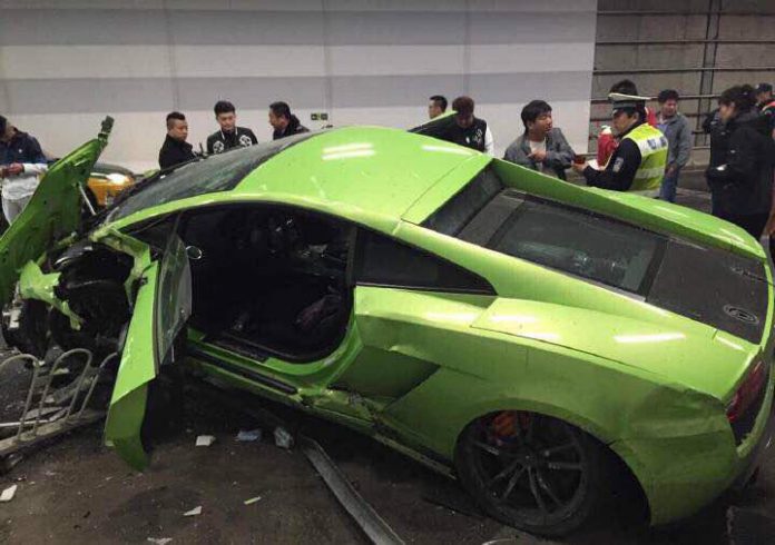Lamborghini Gallardo and Ferrari 458 Spider crash