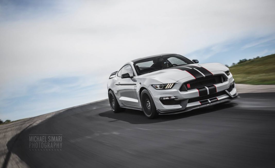 Photo of the Day: Stunning 2016 Ford Mustang Shelby GT350R!