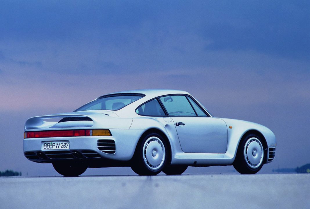 Silver Porsche 959