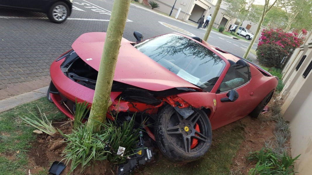 Ferrari 458 Spider crash in South Africa
