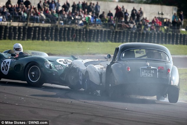 Aston Martin DBR1 crashes in the UK