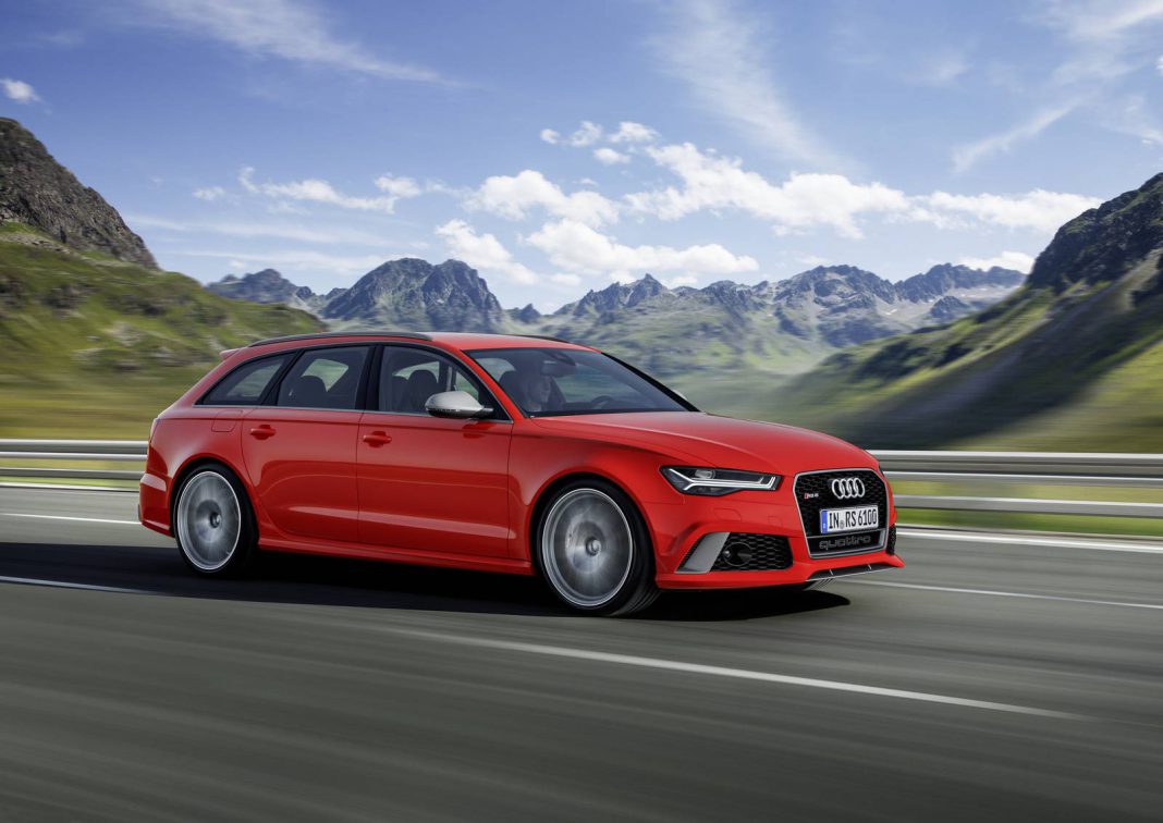 Red Audi RS 6 Avant performance