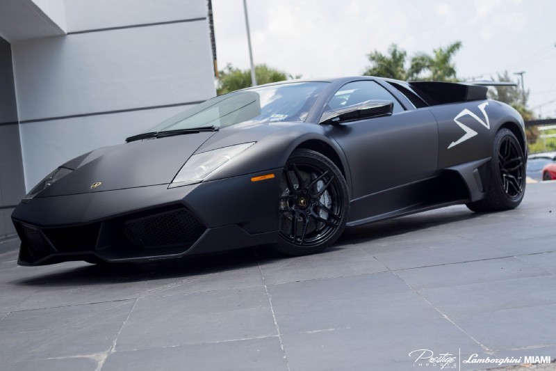 Black Lamborghini Murcielago SV