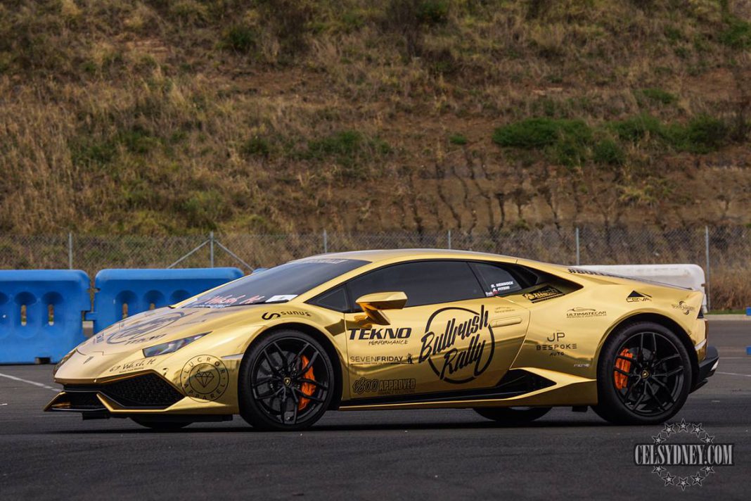 Gold wrapped Lamborghini Huracan