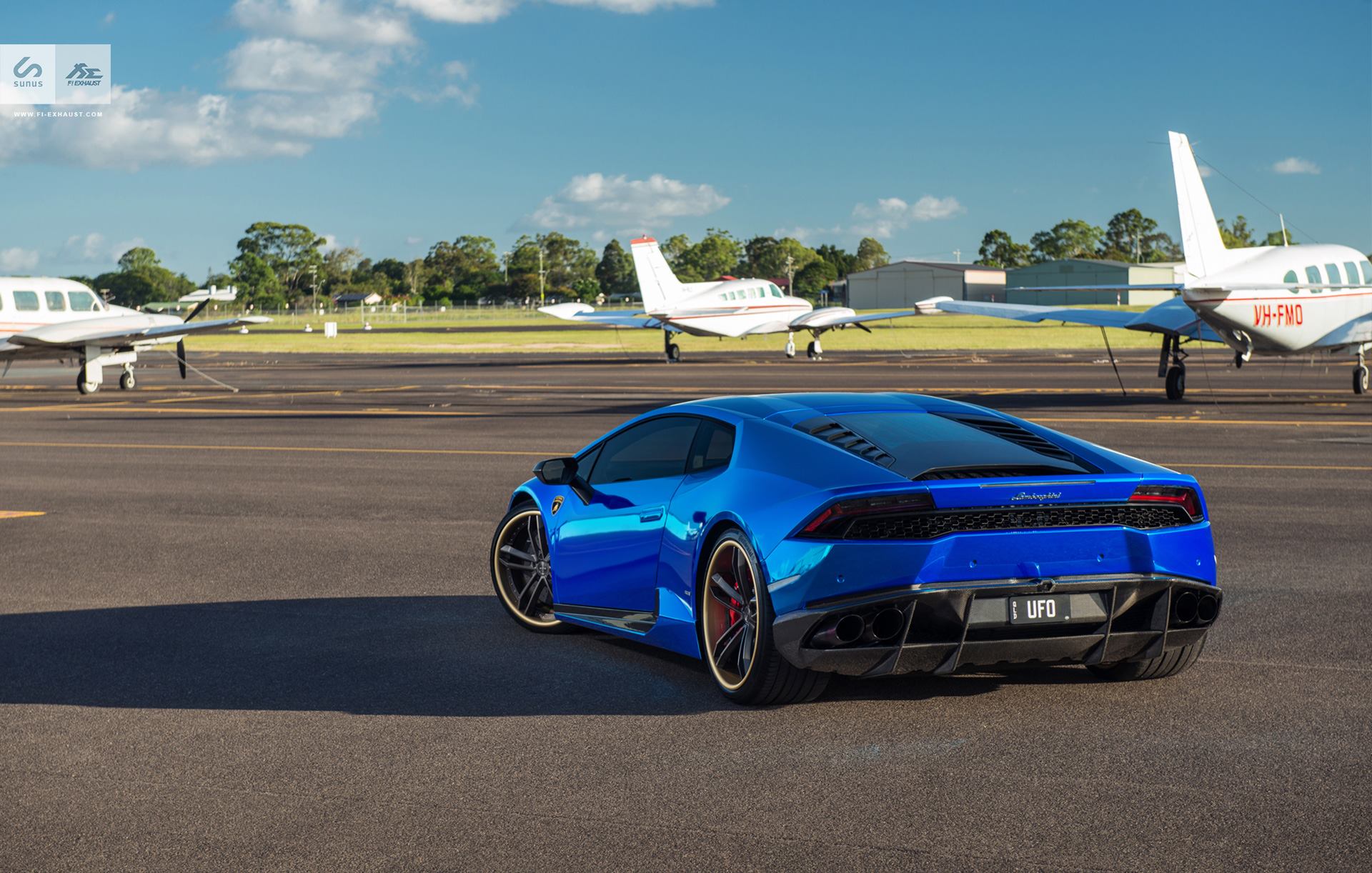 Stunning Blue Chrome Lamborghini Huracan by Sunus ...