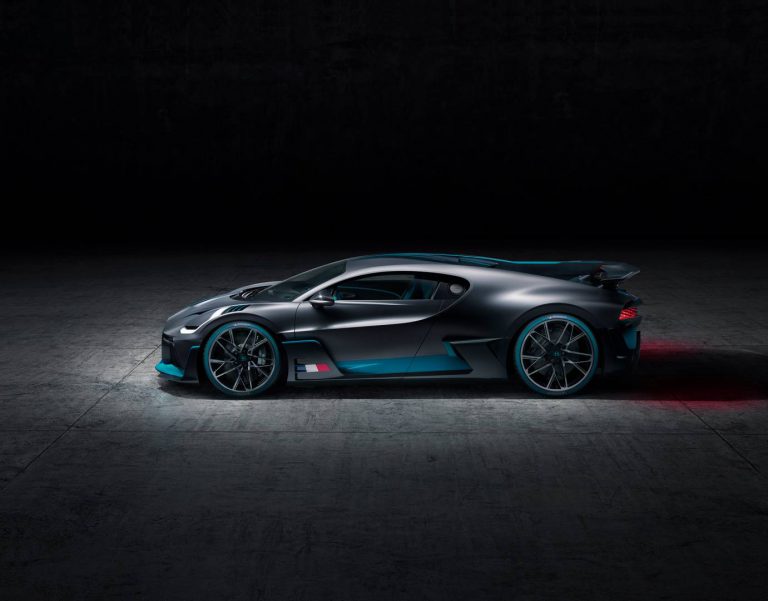 Bugatti Divo Revealed: $6 Million Hypercar Built for ...