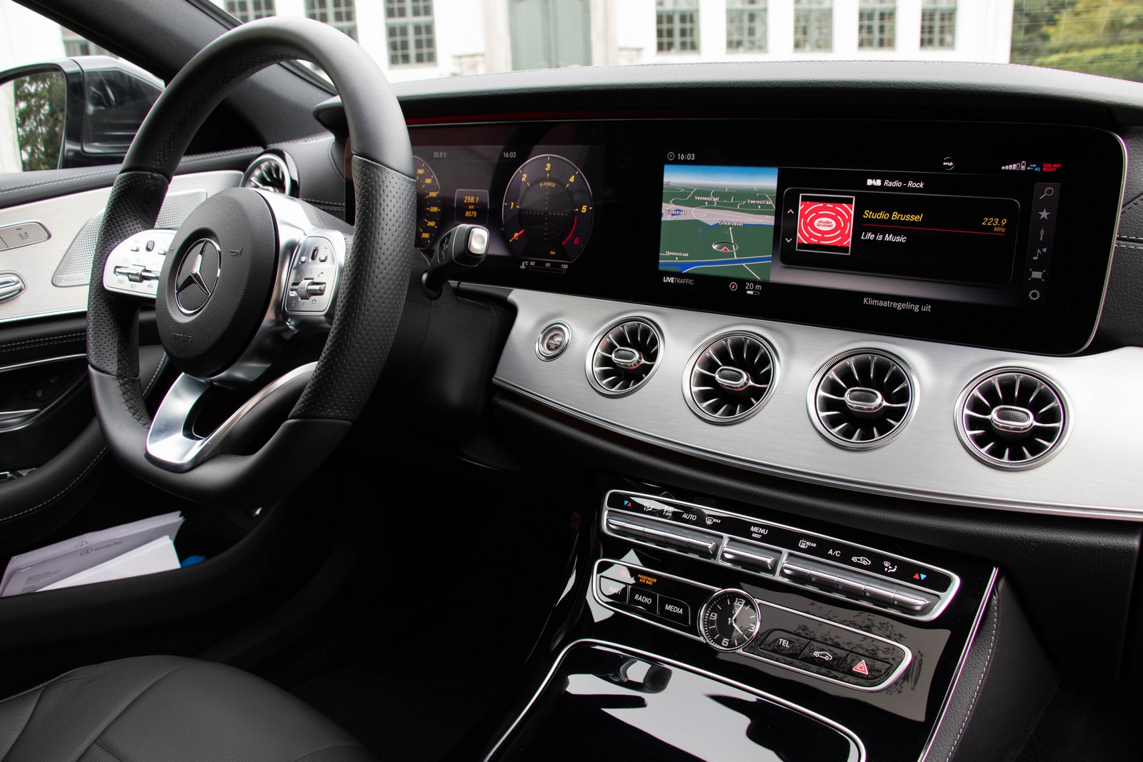 Mercedes-Benz CLS 400d Interior