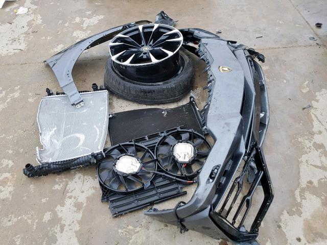 Crashed Lamborghini Urus