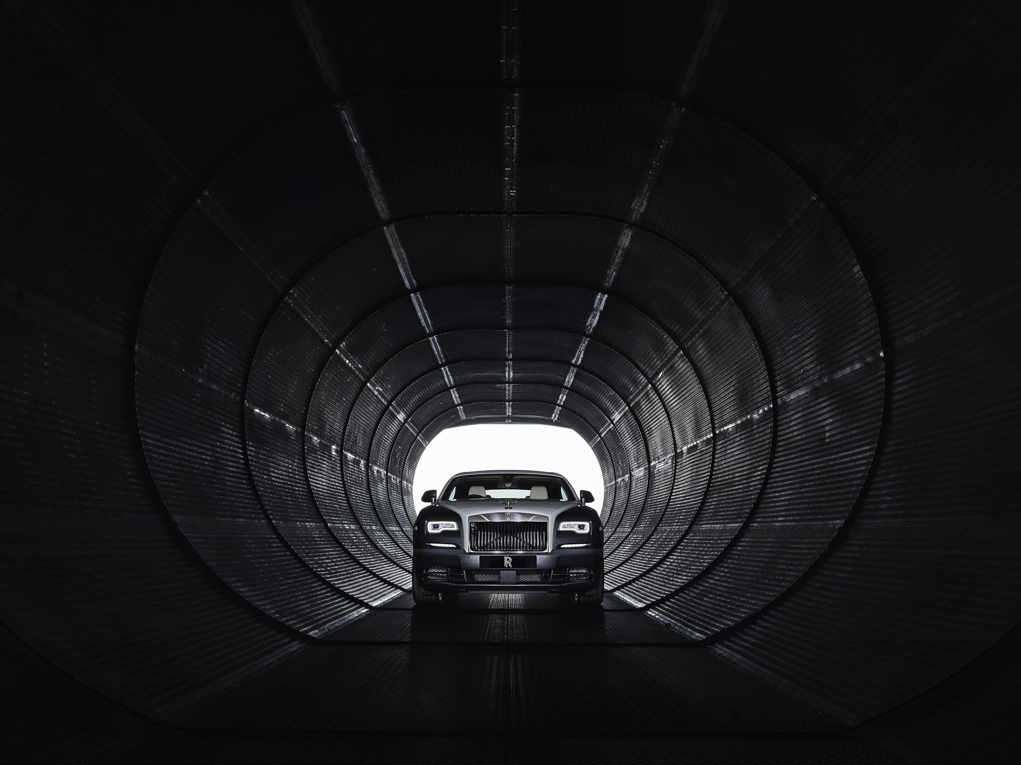Rolls-Royce Wraith in Tunnel