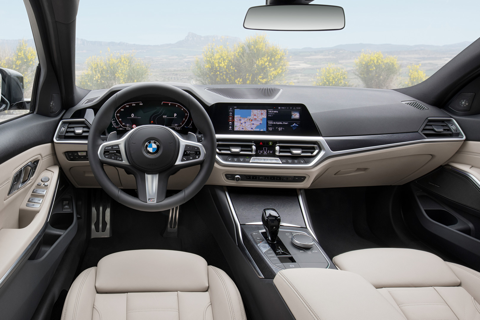 2020 BMW 3-Series Touring Interior
