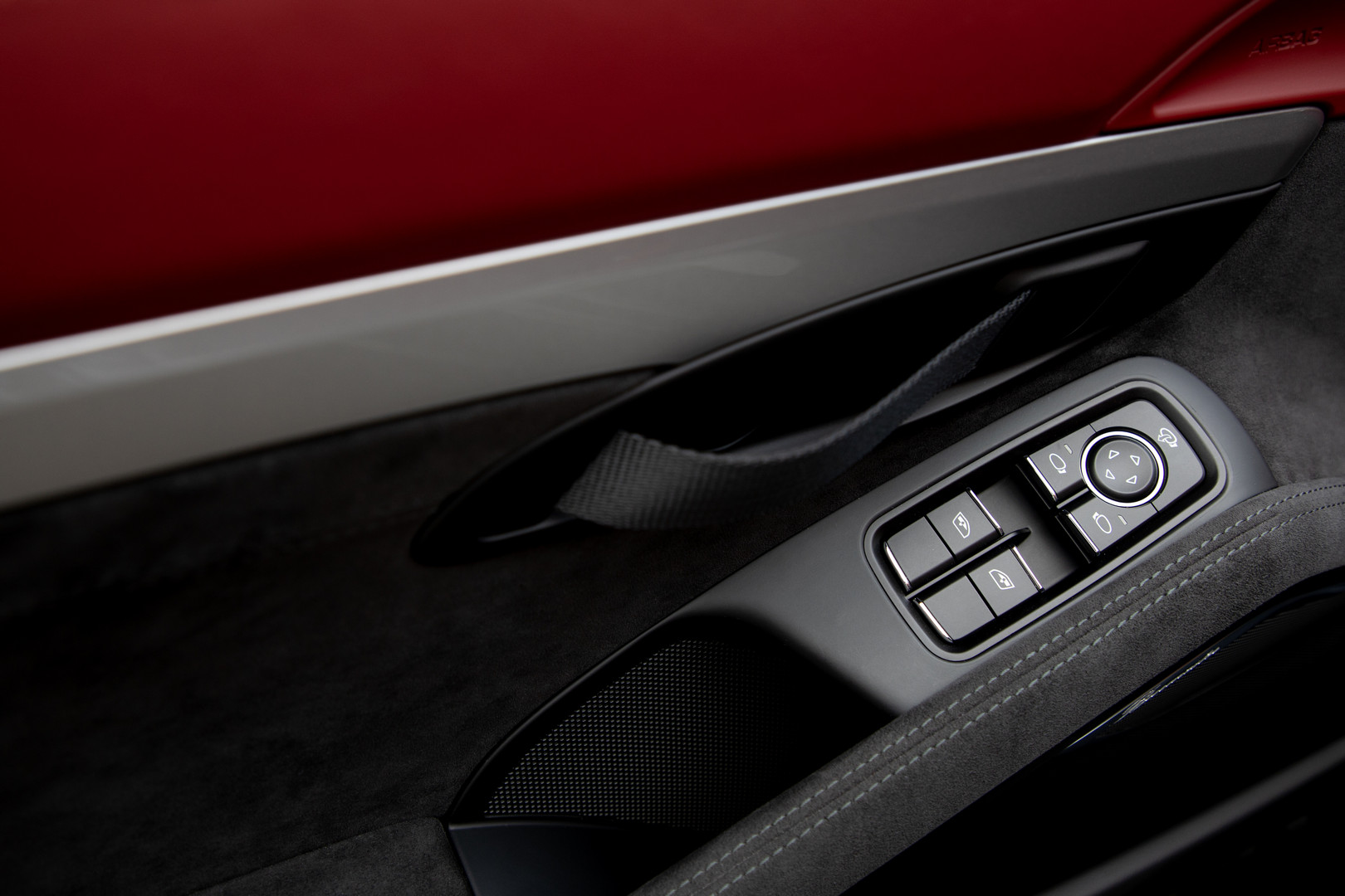 Porsche 718 Spyder Window Buttons