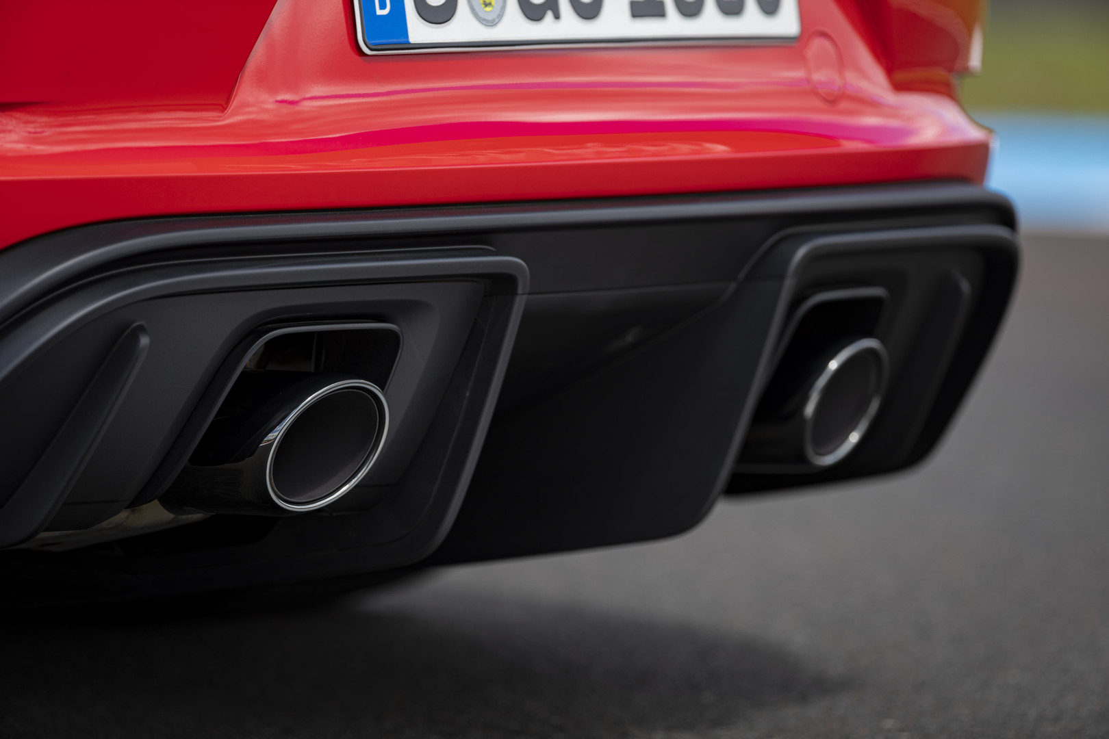 Porsche 718 Cayman GT4 Exhaust Pipes