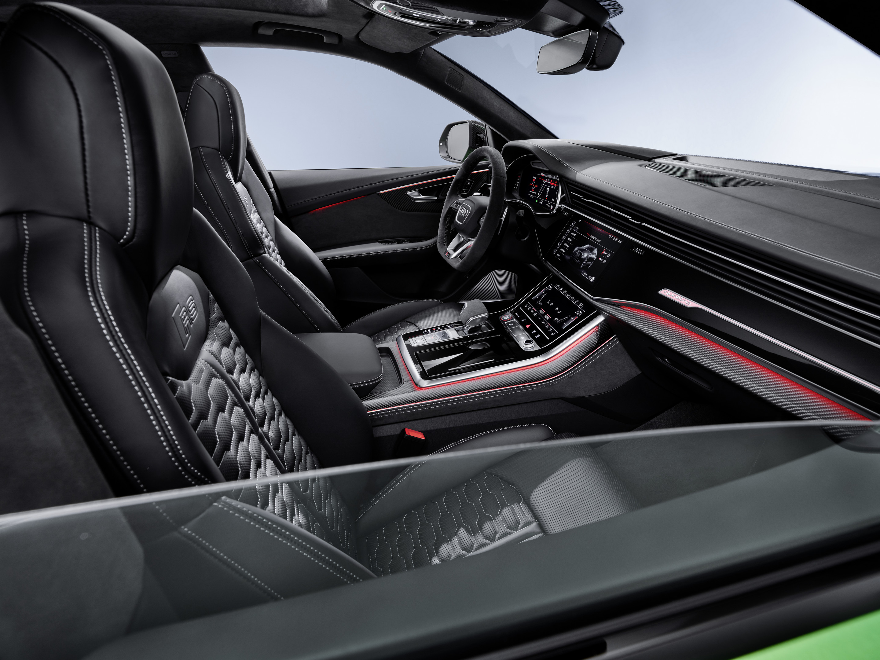 2020 Audi RS Q8 Cockpit