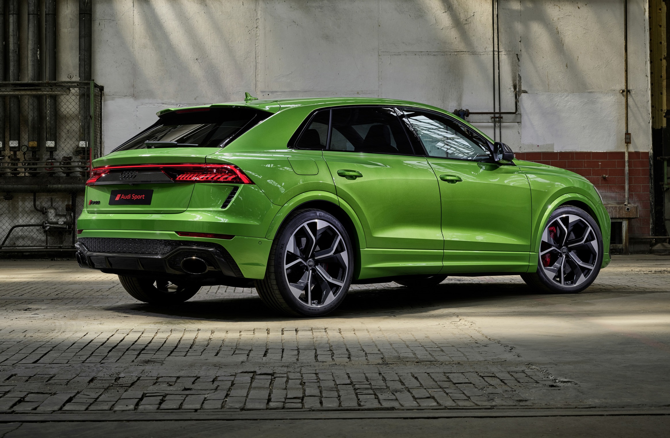 2020 Audi RS Q8 Green