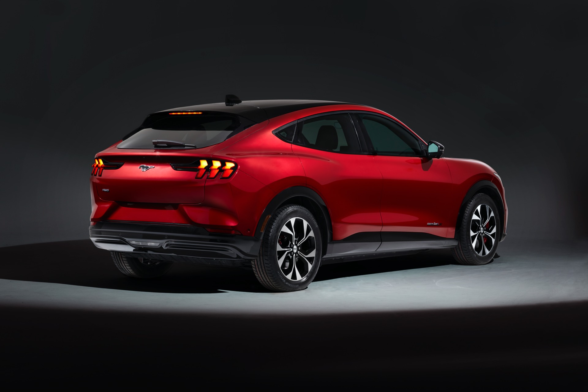 2020 Ford Mustang Mach 1 Suv