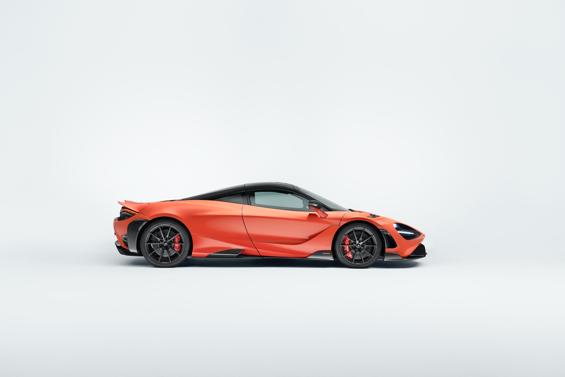 McLaren 765 LT Side