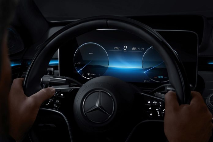 2021 Mercedes-Benz S-Class Driver Screen