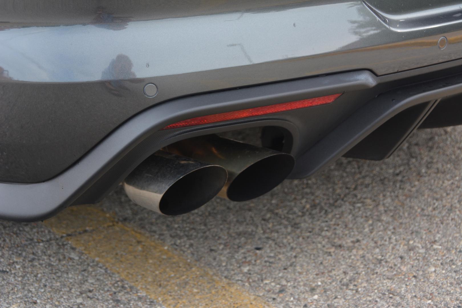 Ford Mustang EcoBoost Exhaust Pipes
