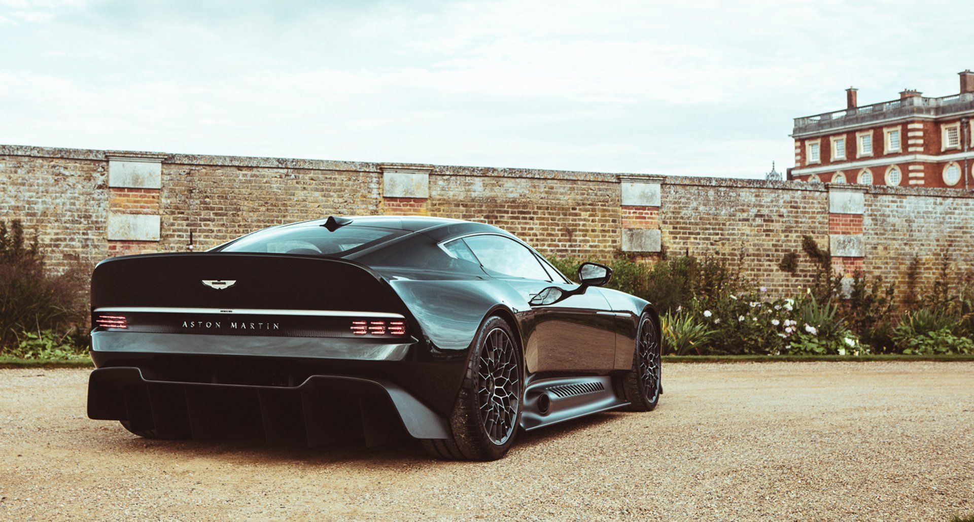 Aston Martin Victor: 1 of 1 Hypercar Built from Vulcan and One-77