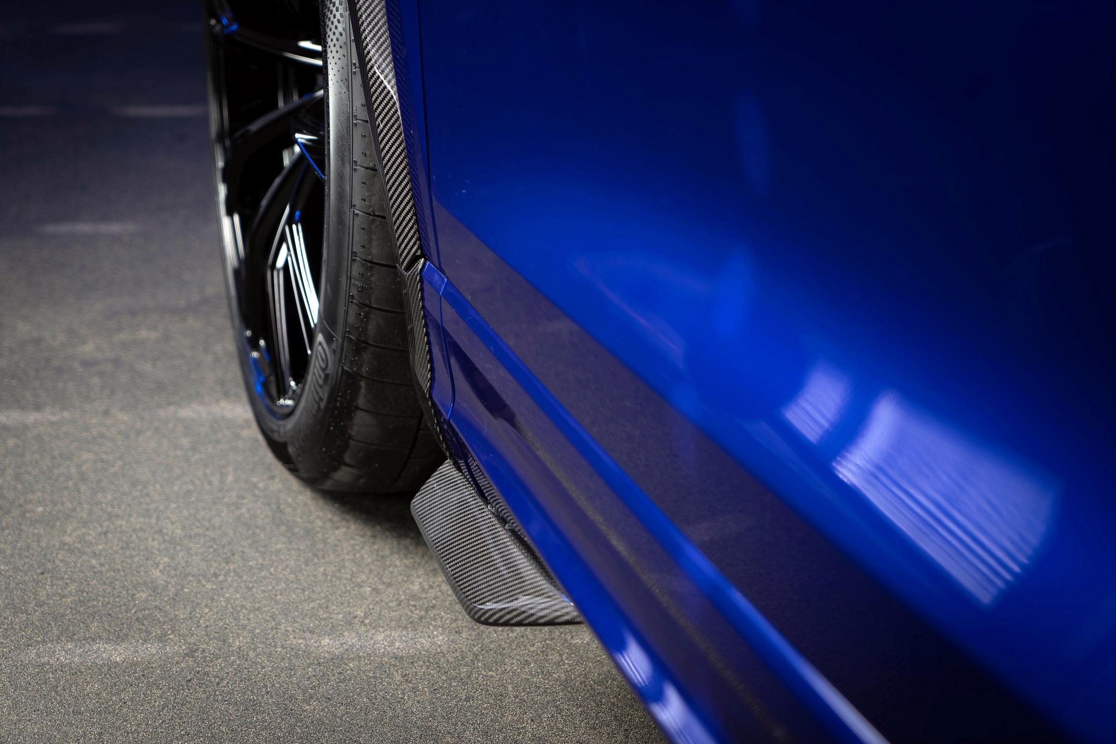 ABT RSQ8-R side skirts
