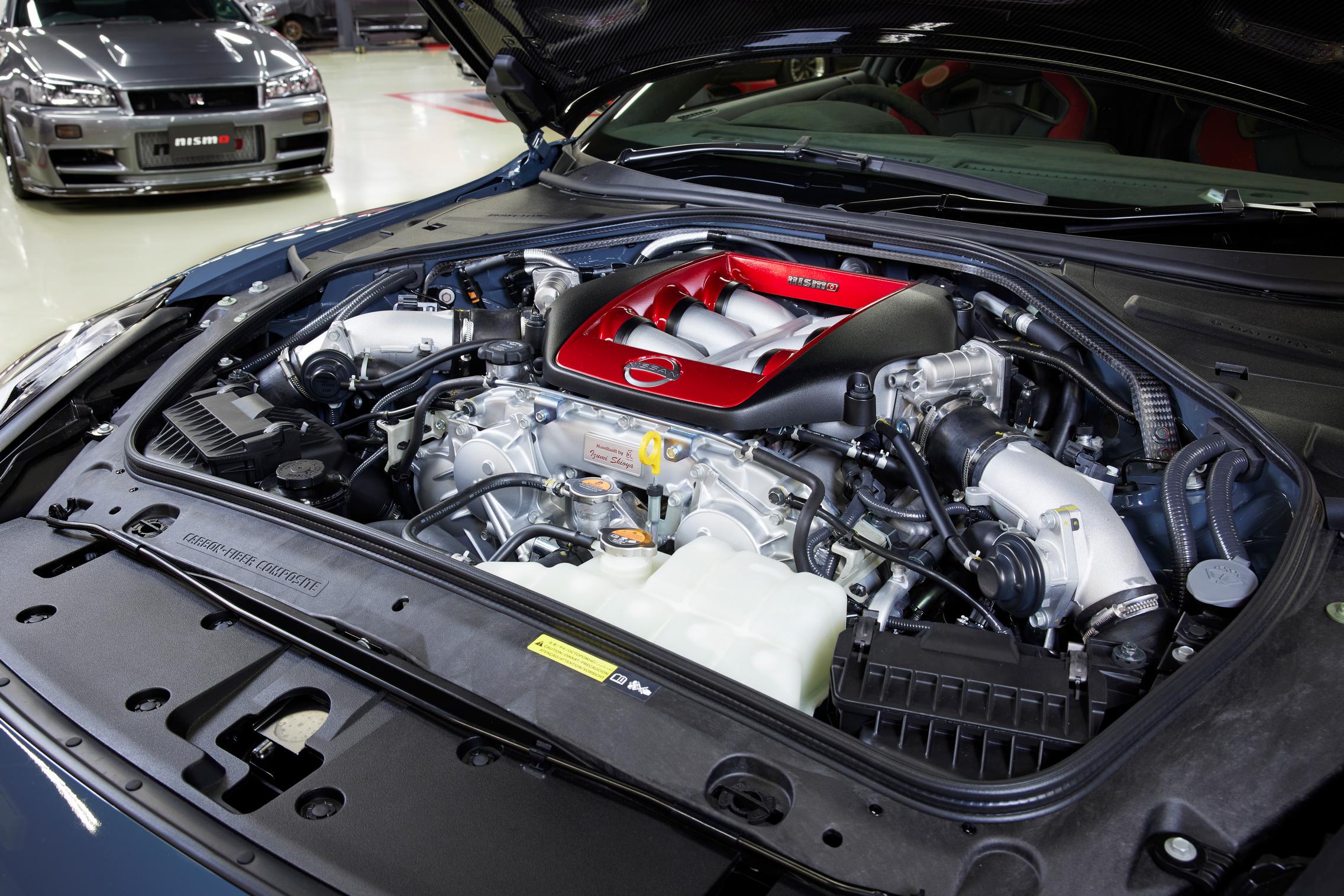 2022 Nissan GT-R Nismo engine