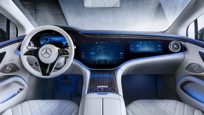 Mercedes EQS cockpit