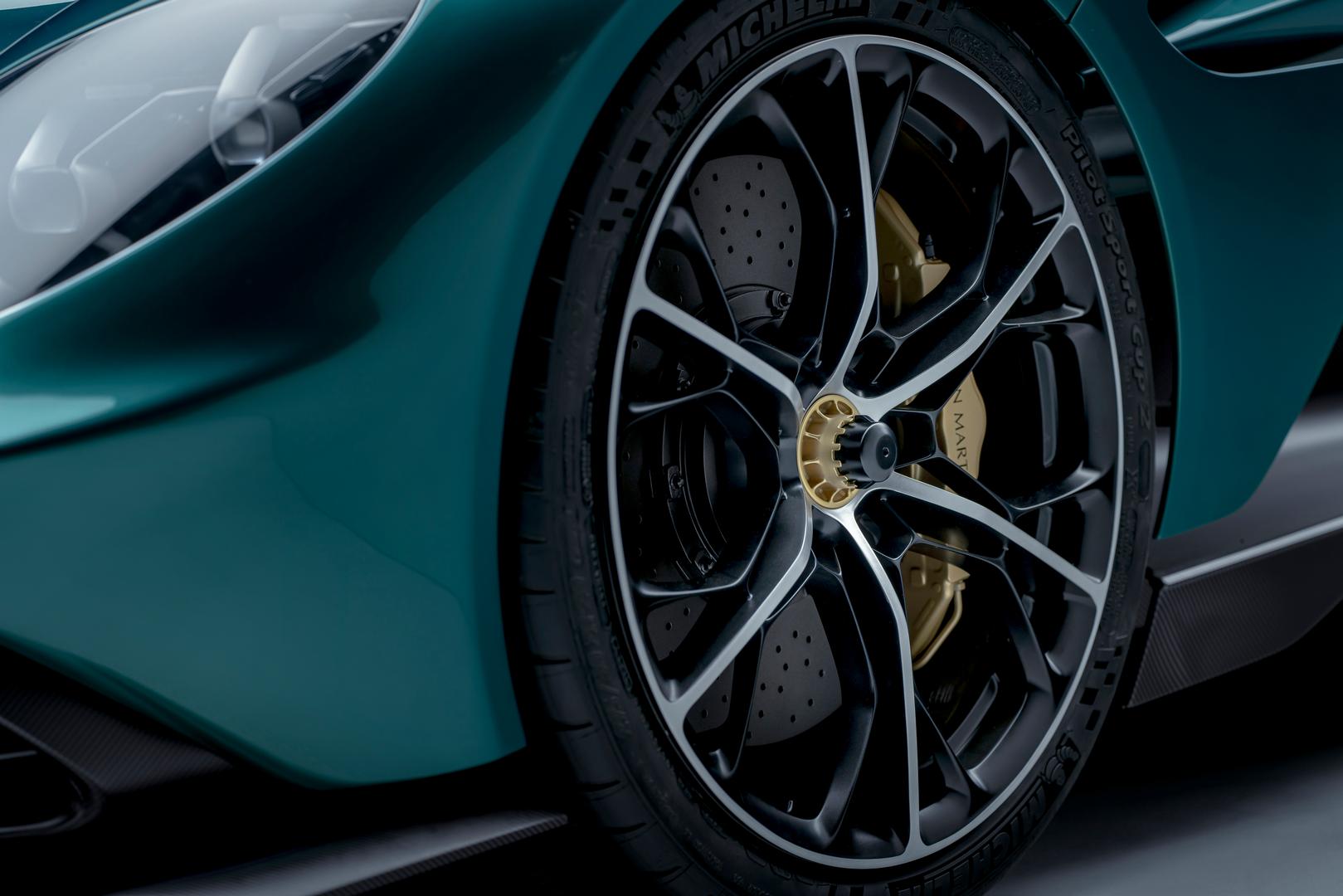 Aston Martin Valhalla wheels