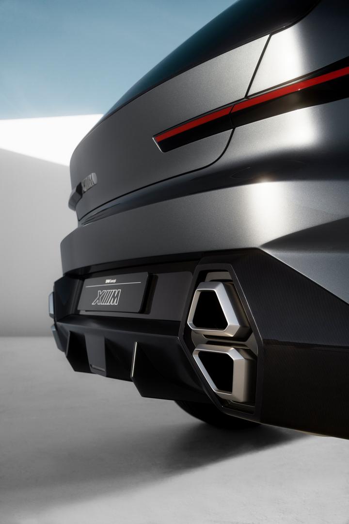 2022 BMW XM exhaust