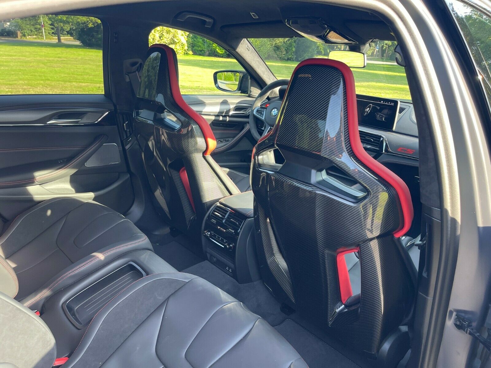 BMW M5 CS seats carbon