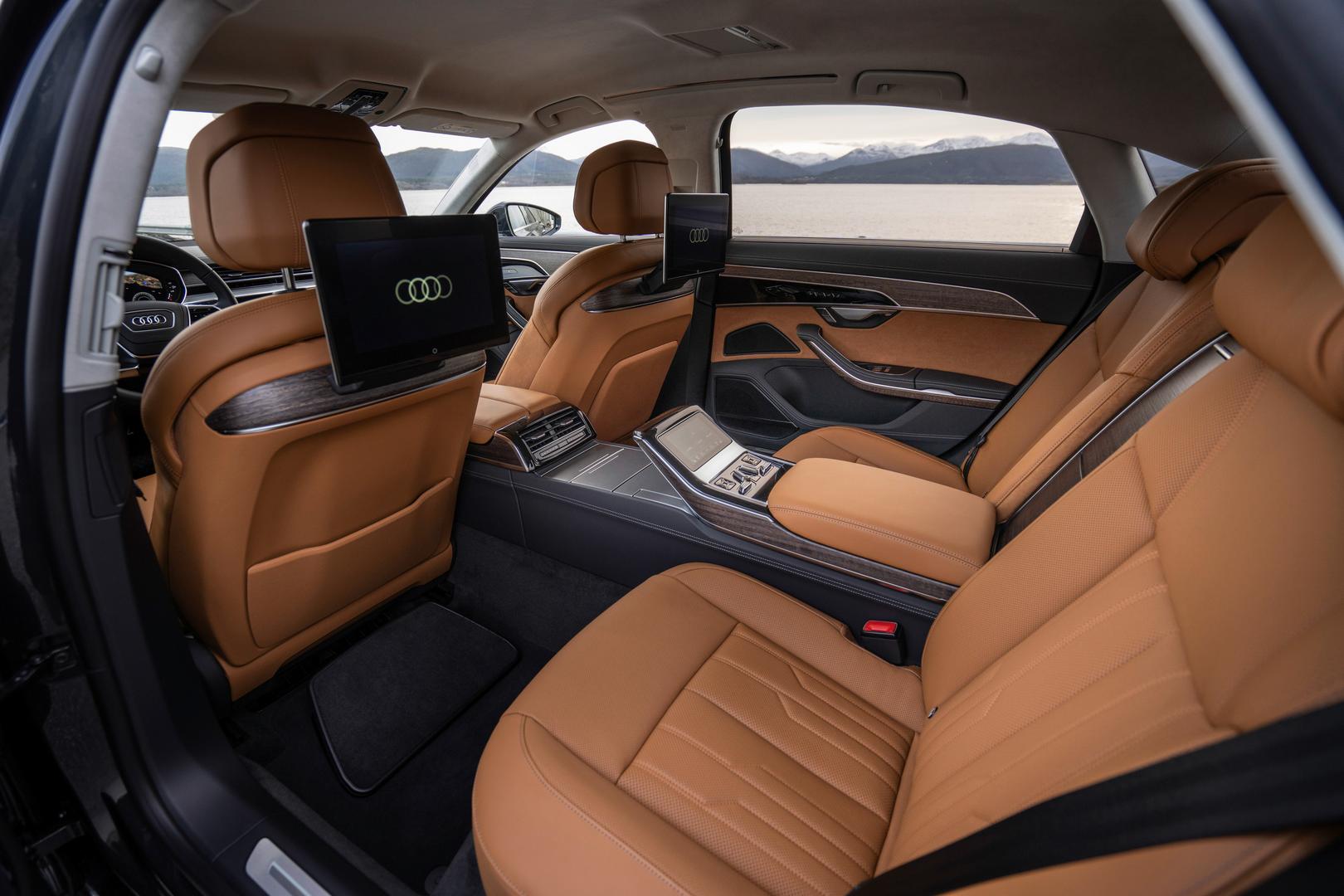 2022 Audi A8 L seats