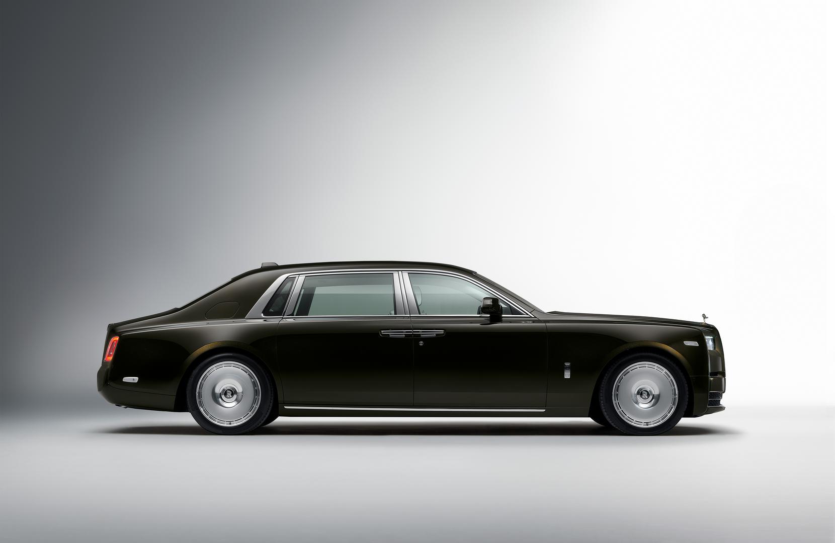 Rolls-Royce Phantom 8 side