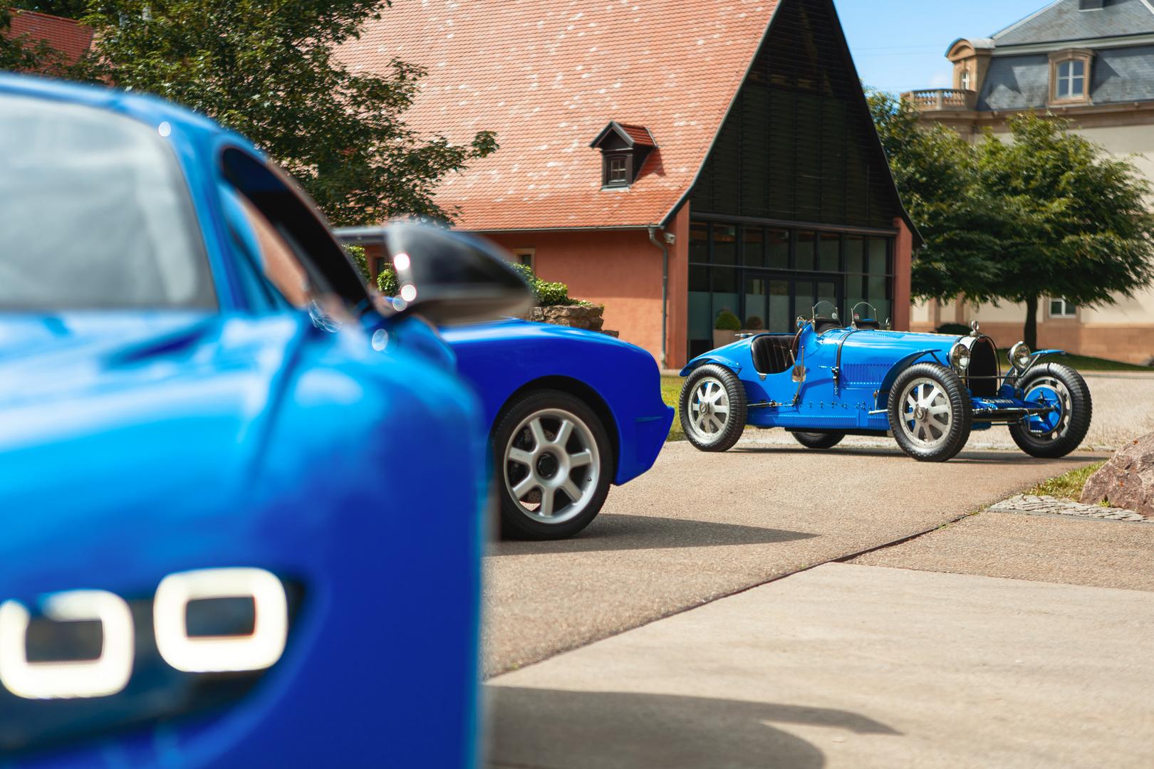 Bugatti French Racing Blue