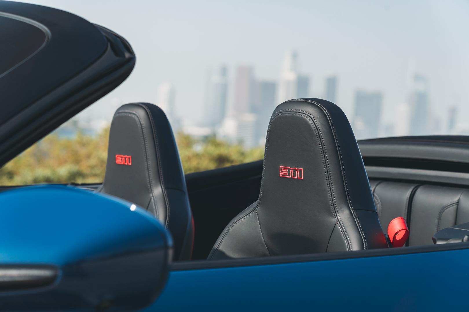 Carrera GTS seats