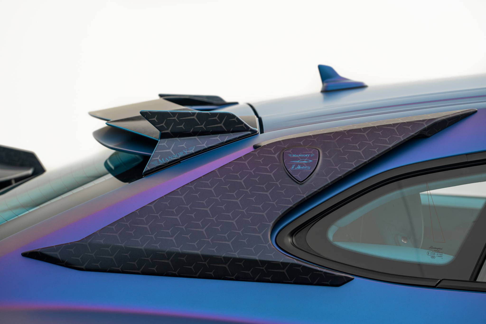 Mansory's Lamborghini Urus Coupe Is a 900-HP Bi-Winged Glitch