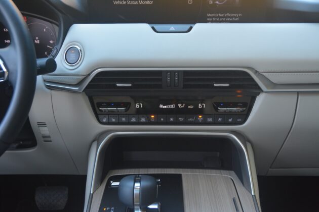 GTspirit MazdaCX90 30