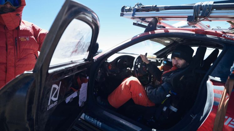 porsche 911 sets altitude world record 4