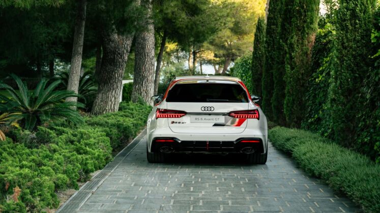 audi rs6 avant gt 33