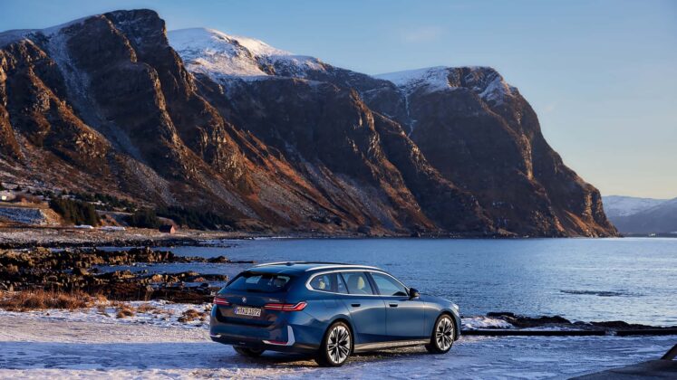 bmw 520d xdrive touring 2024 19