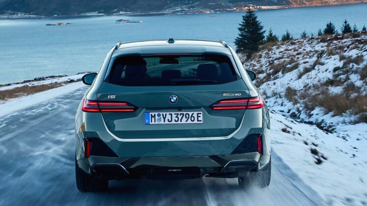 bmw i5 edrive40 touring 2024 9