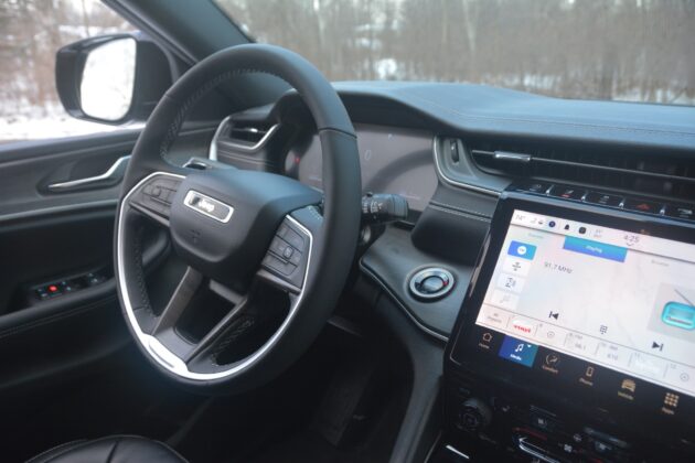 GTspirit JeepGC Interior 12