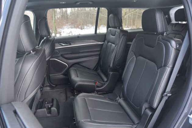 GTspirit JeepGC Interior 4