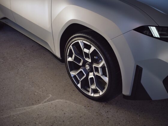 GTspirit NeueIX 10