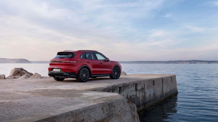 2025 porsche cayenne gts 13