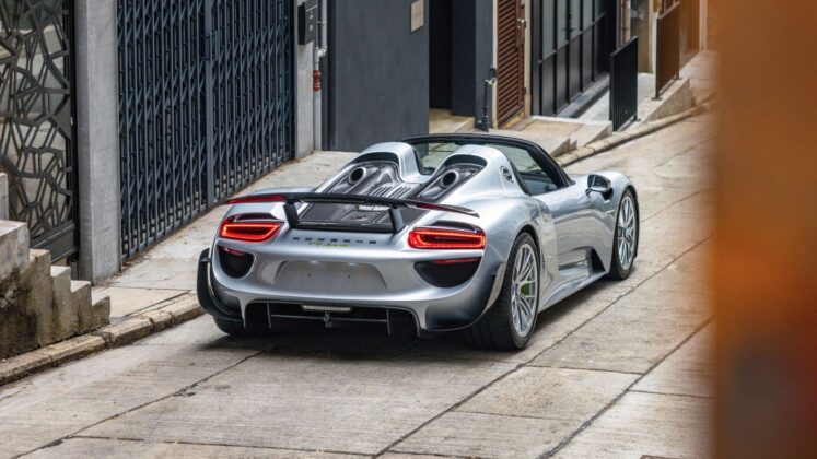 GTspirit 918 Auction 32