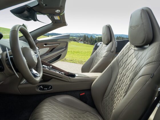 GTspirit AstonMartin DB12V 5 2