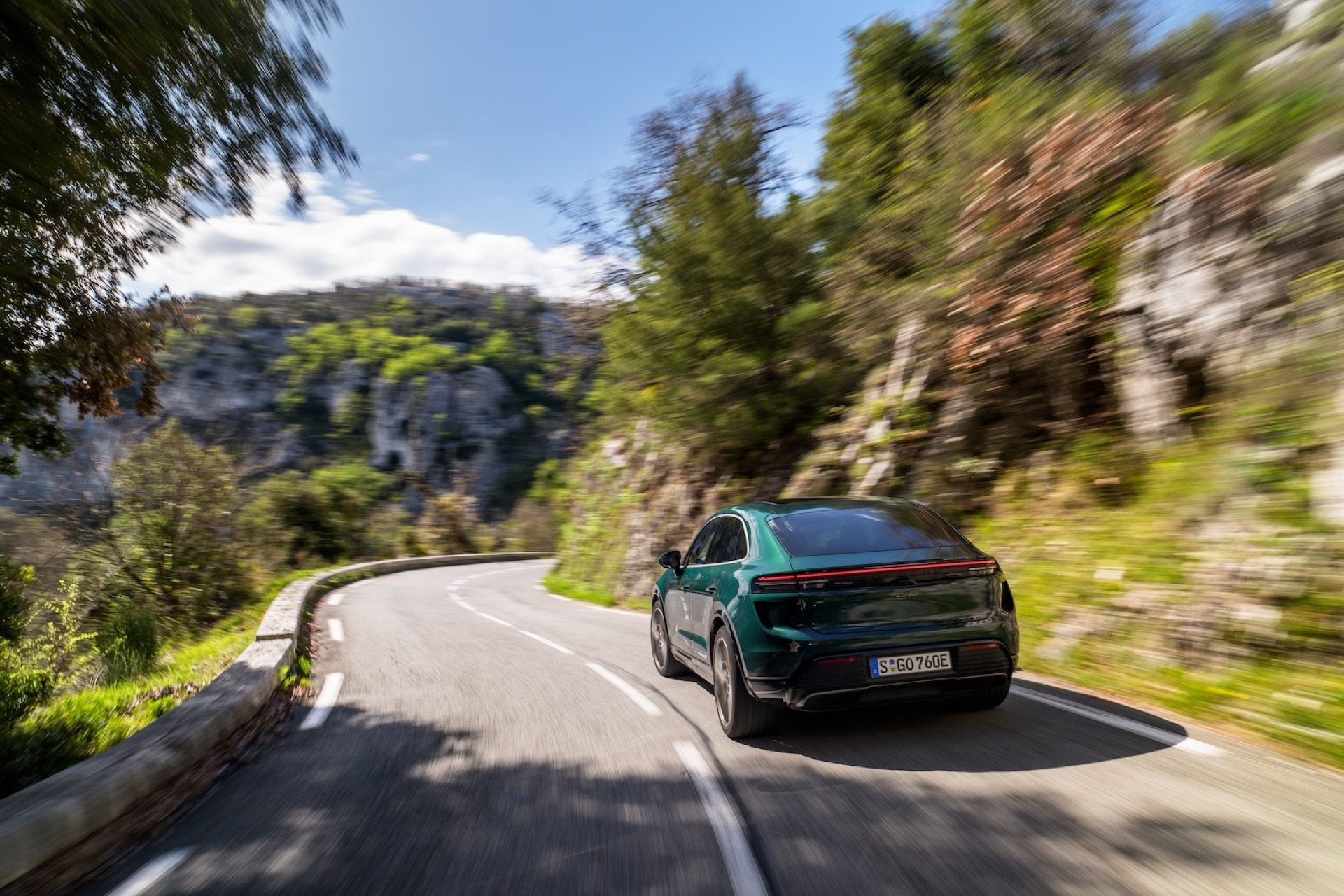 First Drive: Porsche Macan Turbo Electric