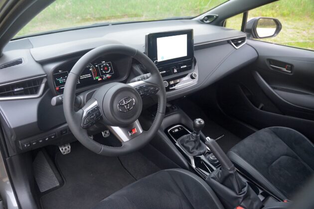 GTspirit GRCorolla 32