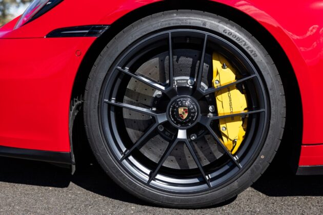 GTspirit 992 GTS T 18